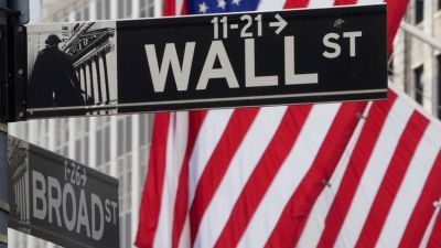 Cómo los analistas determinan el movimiento de los precios de las acciones en Wall Street