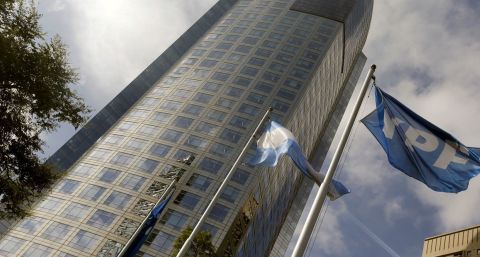 YPF lanza una reestructuración de deuda por US$ 6.600 millones