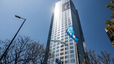 Mega canje: Tras el fracaso de su primer oferta, YPF anuncia modificaciones en el canje de deuda en dólares El futuro de la petrolera se define entre los apremios financieros y los avances del
