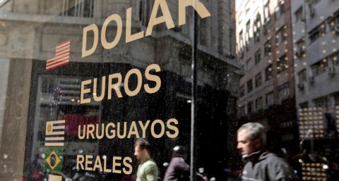 Dólar. Abre al alza luego de los cambios que anunció ayer el Banco Central: a cuánto cotiza en cada banco