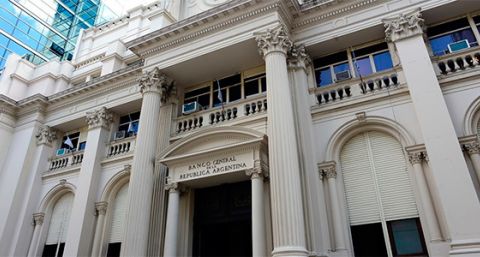 En agosto cayeron cerca de US$ 12.000 millones las reservas del Banco Central