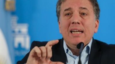 Dujovne: "La Argentina no tiene que reestructurar su deuda, es perfectamente solvente"