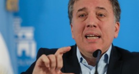 Dujovne: "La Argentina no tiene que reestructurar su deuda, es perfectamente solvente"