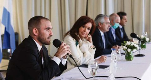 Deuda. Para los fondos, la oferta del Gobierno genera pérdidas muy altas