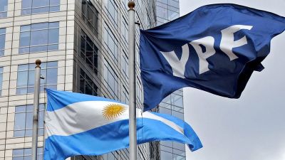 La presión impositiva golpeó a YPF: pagó US$1700 millones de Ganancias y terminó el año en rojo