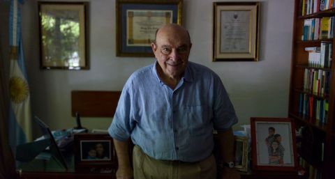 Domingo Cavallo pronosticó una inflación crónica con estancamiento. El "Plan Otoño" del Gobierno, ¿un espejo del Plan Primavera de Raúl Alfonsín?