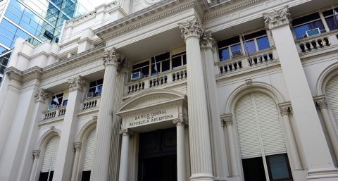 Salida de fondos y riesgo electoral hace subir las tasas de Lecap