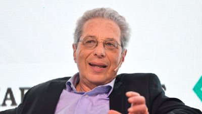 Un experto en deuda cercano al Gobierno destacó la suba de los bonos de la deuda, pero advirtió riesgos para el futuro