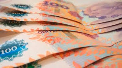 Por riesgo cambiario y crediticio, inversores evitan bonos en pesos