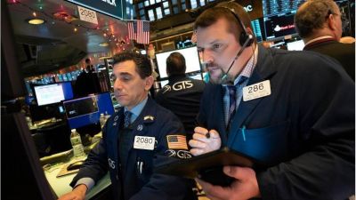 El coronavirus sacudió a Wall Street: el Dow Jones perdió más de 1000 puntos y cayó 3,56%