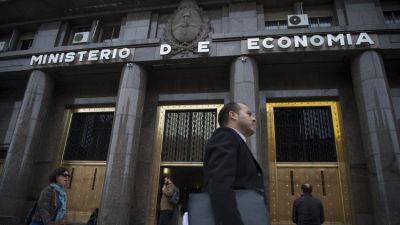 Ante la drástica caída de la recaudación, las ganancias del Banco Central auxiliaron al Tesoro en mayo