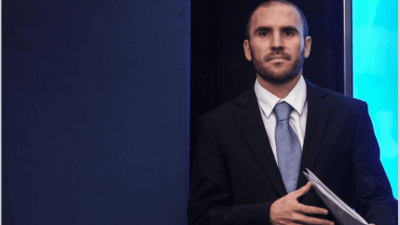 Una diferencia de apenas US$ 3,2 que debería alejar el default. Guzmán afirmó que la contrapropuesta de los bonistas implica "ajustar las jubilaciones"
