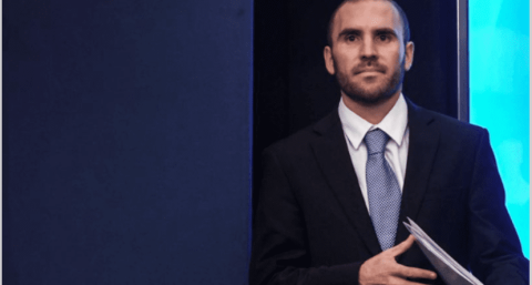 Una diferencia de apenas US$ 3,2 que debería alejar el default. Guzmán afirmó que la contrapropuesta de los bonistas implica "ajustar las jubilaciones"