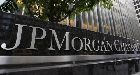 Dólar: el JP Morgan calificó como política de "curitas" a las medidas de Guzmán para calmar al merca